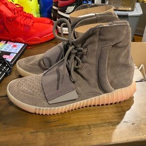 Yeezy Boost 750. ‘Grey Gum’